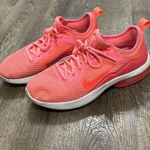 Nike shoes women’s size 9